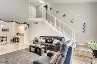 Photo #3: 2331795 Listing