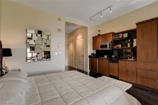 Photo #4: 2331801 Listing 