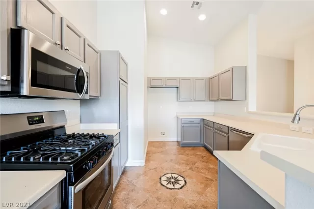 MLS: 2331809 Condo For Sale