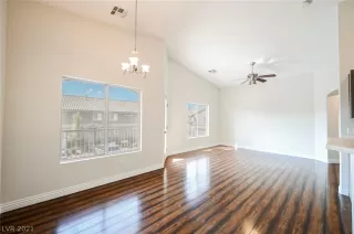 Photo #1: 2331809 Listing