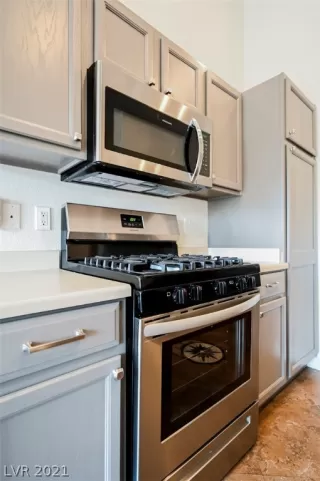 Photo #6: 2331809 Listing