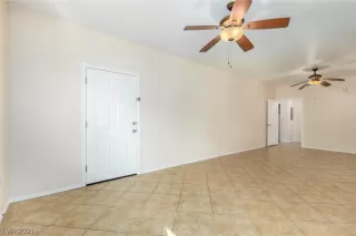 Photo #2: 2331831 Listing 