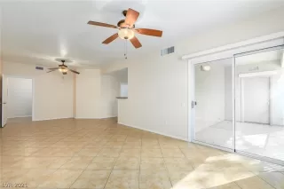 Photo #4: 2331831 Listing 