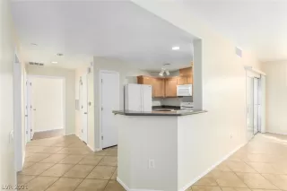 Photo #6: 2331831 Listing 