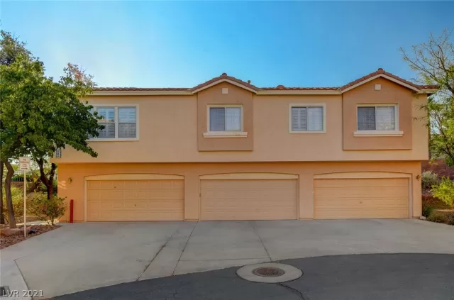 MLS: 2331838 Condo For Sale