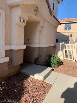 Photo #1: 2331840 Listing 