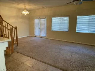 Photo #4: 2331840 Listing 