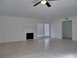 Photo #6: 2331852 Listing 