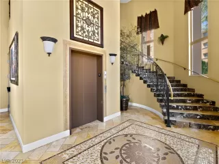 Photo #1: 2331874 Listing