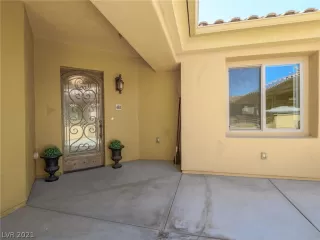 Photo #5: 2331874 Listing