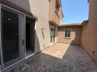 Photo #6: 2331876 Listing