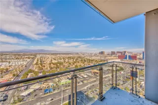 Photo #2: 2331882 Listing 