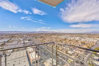 Photo #6: 2331882 Listing 