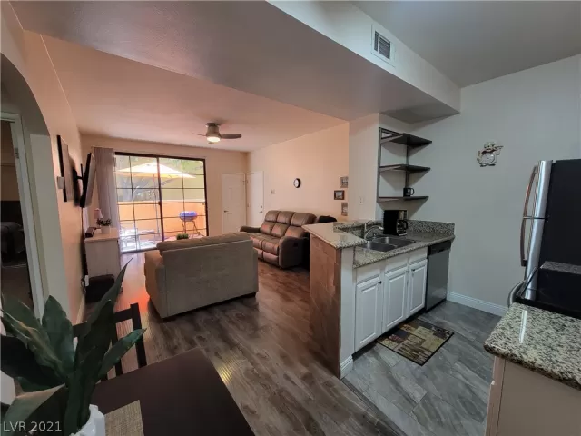 MLS: 2331903 Condo For Sale
