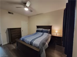 Photo #3: 2331903 Listing 