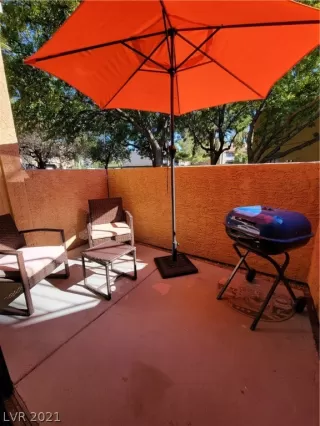 Photo #5: 2331903 Listing 