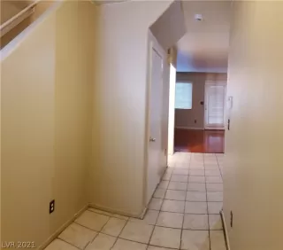 Photo #2: 2331935 Listing 