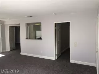 Photo #4: 2331957 Listing