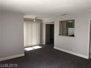 Photo #5: 2331957 Listing