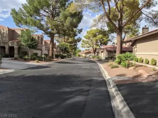 Photo #1: 2331960 Listing