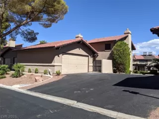 Photo #2: 2331960 Listing