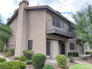 Photo #3: 2331960 Listing