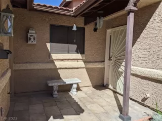 Photo #5: 2331960 Listing