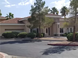 Photo #1: 2331984 Listing 