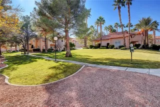 Photo #1: 2332015 Listing 