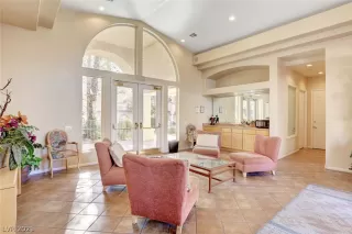 Photo #4: 2332015 Listing 