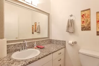 Photo #5: 2332022 Listing 