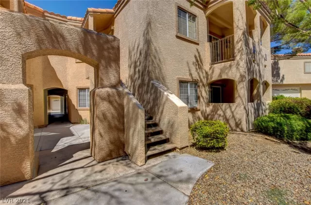 MLS: 2332041 Condo For Sale