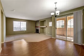 Photo #4: 2332041 Listing