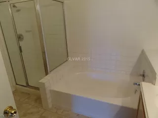 Photo #6: 2332066 Listing