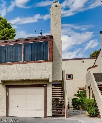 MLS: 2332071 Condo For Sale