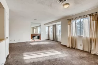 Photo #2: 2332071 Listing 