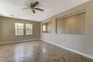 Photo #3: 2332090 Listing