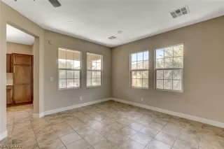 Photo #4: 2332090 Listing