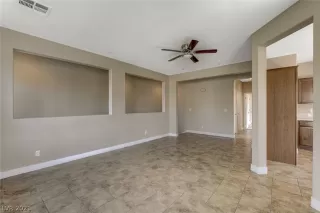 Photo #6: 2332090 Listing