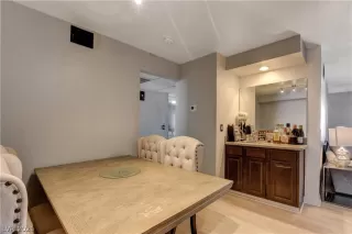 Photo #5: 2332095 Listing 