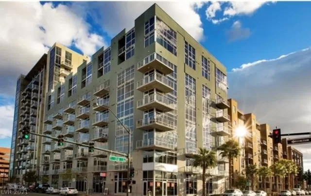 MLS: 2332103 Condo For Sale