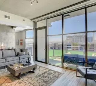 Photo #2: 2332103 Listing 