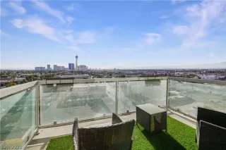 Photo #3: 2332130 Listing 