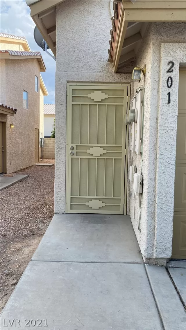 MLS: 2332135 Condo For Sale