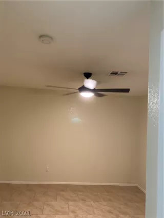 Photo #3: 2332135 Listing 