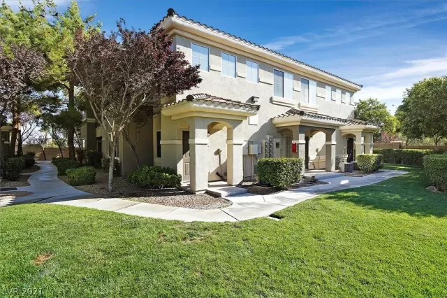 MLS: 2332143 Condo For Sale