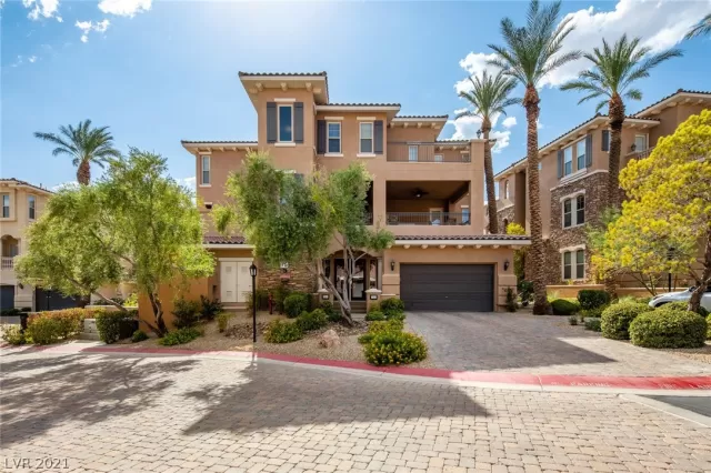 MLS: 2332155 Condo For Sale