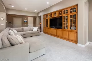 Photo #3: 2332155 Listing 