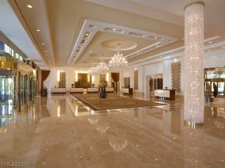 Photo #2: 2332164 Listing