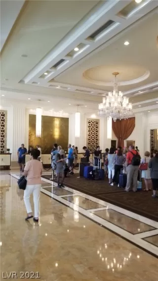 Photo #3: 2332164 Listing